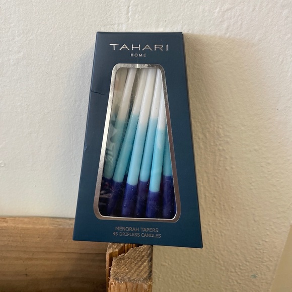 NEW Tahari Menorah Candles 45 Dripless Tapers Blue Ombre Blue White 5.75” NIB - Picture 1 of 6